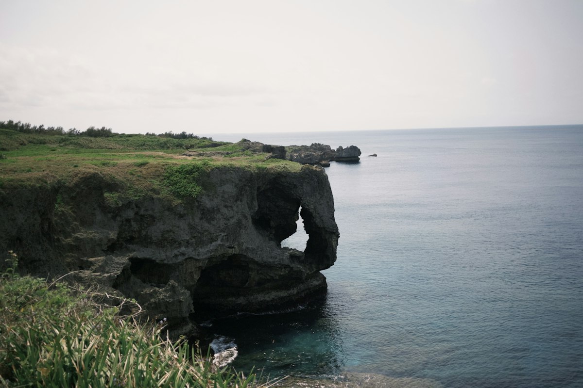 Okinawa Main Island Loop: Shuri Castle, Markets and Churaumi — A Three-Day Stamp Route North from Naha